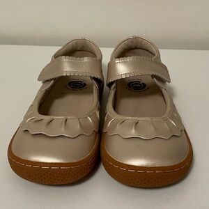 Livie and Luca Mary Jane style light gold ruffle strapped shoes size 3